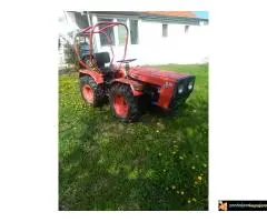 Zglobni traktor Toma Vinkovic 830