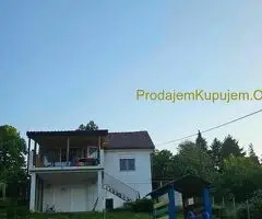 Prodajem kucu na Avali